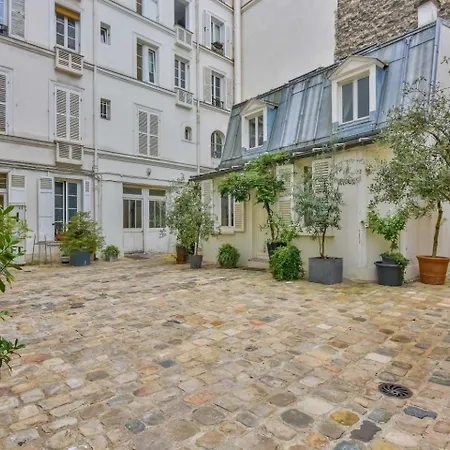 Apartament Duplex Moderne A 500m Des Champs-elysees Paryż
