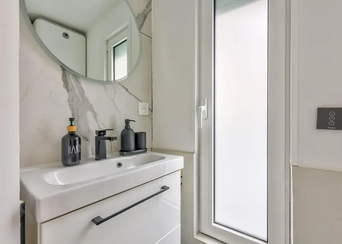 Duplex Moderne A 500m Des Champs-elysees * Paris