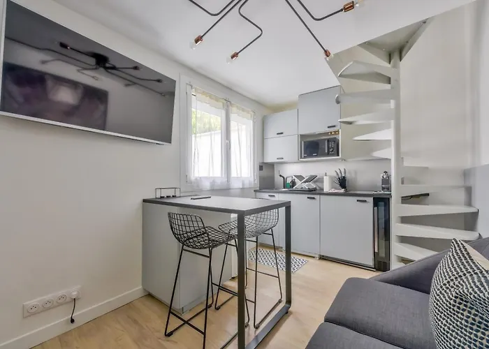 Apartament Duplex Moderne A 500m Des Champs-elysees *