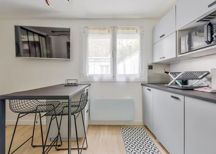 Duplex Moderne A 500m Des Champs-elysees *